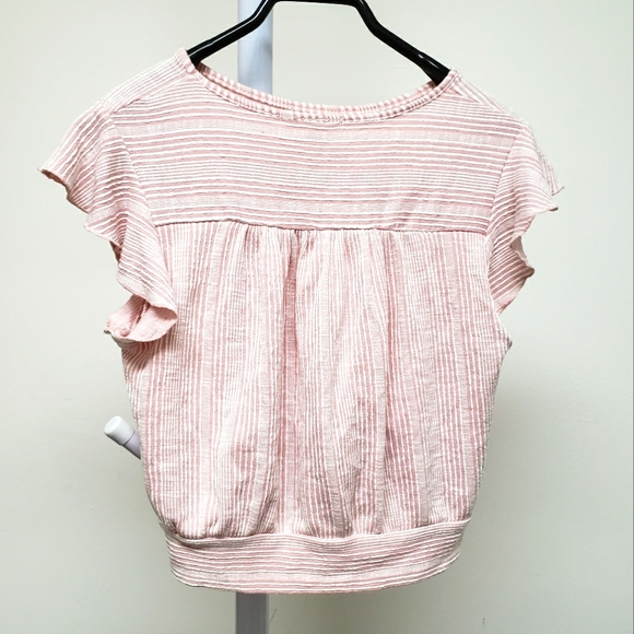 Crop top with flowy sleeves - Picture 1 of 2